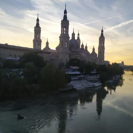 Apartamento Junto A La Basilica Del Pilar Zaragoza Exterior photo